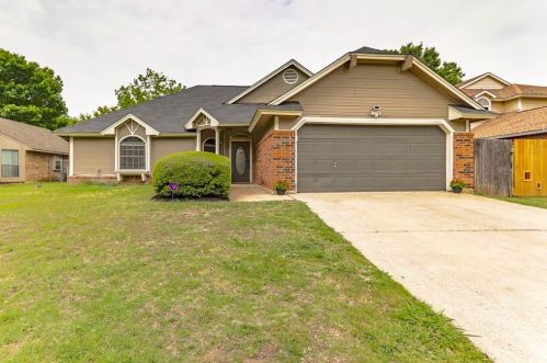 7512 Boulder Cir, Fort Worth, TX 76123-1006