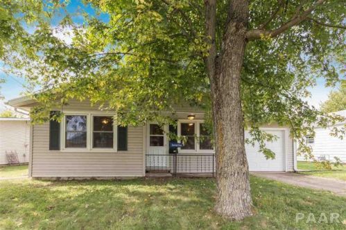 8 Melrose Ln, Little America, IL 61542-1850