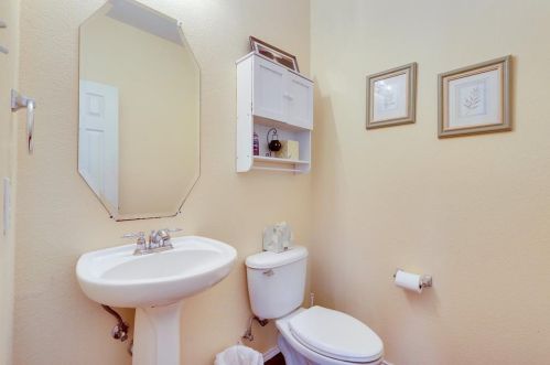 8508 Hawks Nest Dr, Fort Worth TX  76131-5330 exterior