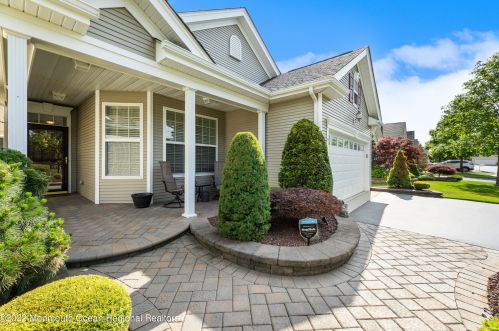 12 Kingston Dr, Jackson Twp, NJ 08527-4957