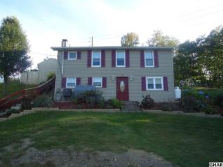 112 Longs Gap Rd, Carlisle PA  17013-1219 exterior