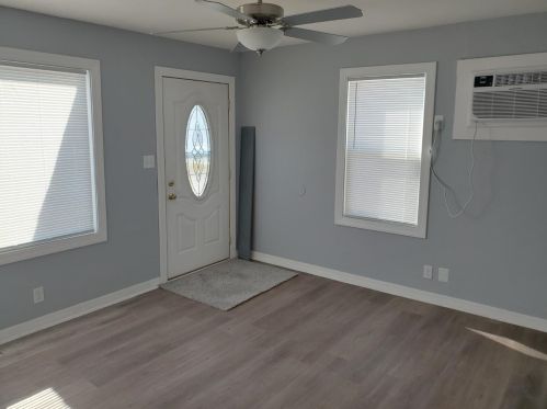 318 Madison Ave, Hobart, IN 46342-1115