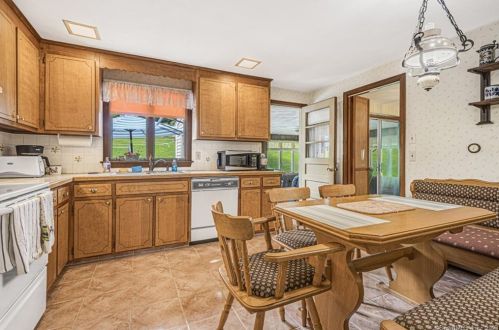 88 Summit Farms Rd, Southington, CT 06489-1524