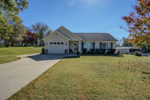 3 Miriam St, Lyman, SC 29365-9743