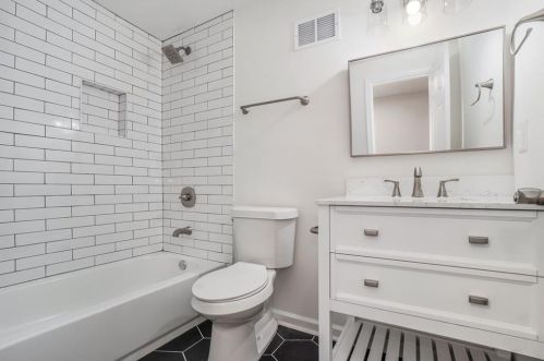 830 Magna Carta Dr, Atlanta GA  30318-6060 exterior