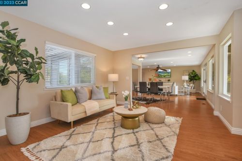 30 Kirkwood Ct, Concord CA  94521-1427 exterior