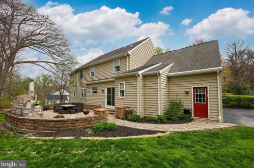 3 Twin Oaks Holw, Lancaster, PA 17601-2234