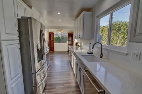 645 Hacienda St, Anaheim CA  92804-2656 exterior