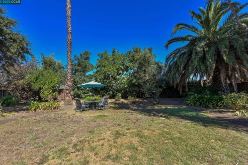 2345 Belmont Rd, Concord CA  94520-3411 exterior