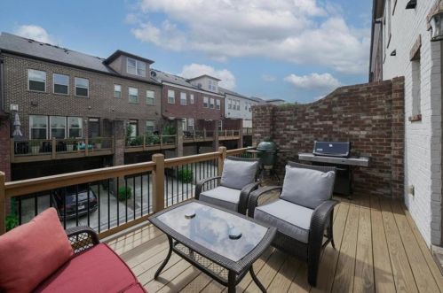 3635 Brookleigh Ln, Atlanta GA  30319-2206 exterior