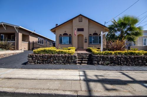 1617 D St, Hayward, CA 94541-4320