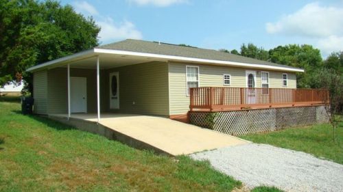 576 Cook Dr, Summersville, MO 65571-7802