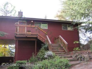 3780 Emerald St, Eugene OR  97405-4398 exterior