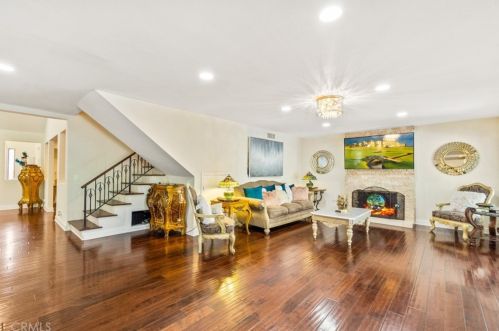 370 Yorkshire Cir, Anaheim CA 92808-1313 exterior