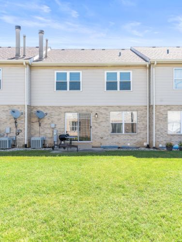 1434 Joyce Dr, Homewood, IL 60422-1784