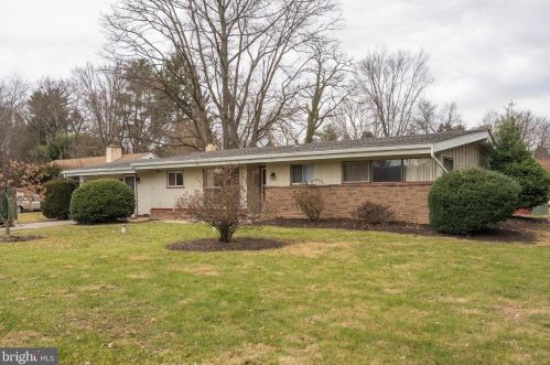 203 Meadowcroft Ln, Media, PA 19063-5007