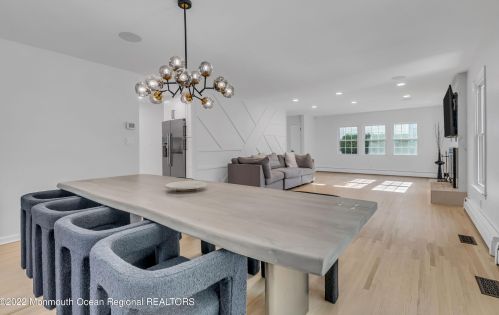 718 Grassmere Ave, Tinton Falls NJ  07712-4333 exterior