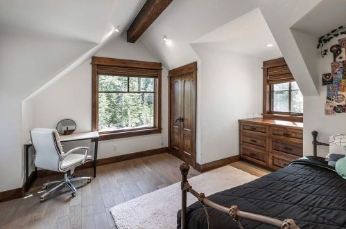 321 David Frink, Truckee CA  96161-5105 exterior