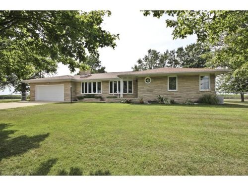 10385 Kenney Rd, Warrensburg, IL 62573-2055