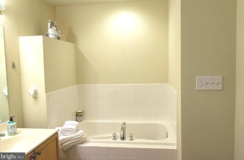 23 Dunlap Dr, Charles Town WV  25414-6512 exterior