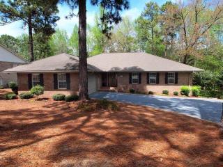 245 Canter Ln, Pinehurst, NC 28374-8670