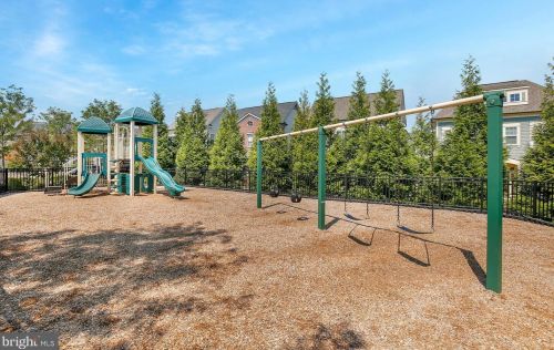 8810 Gunston St, Fulton MD  20759-2308 exterior