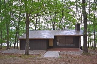 85 Cleveland Dr, Toccoa, GA 30577-7389