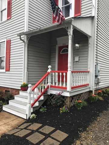 125 May Fray Ave, Madison Mills, VA 22960-1316