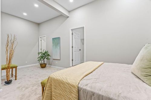 782 Magna Carta Dr, Atlanta GA  30318-6058 exterior