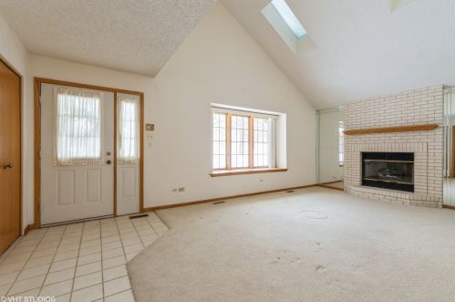 13430 Westview Dr, Palos Heights, IL 60463-2720
