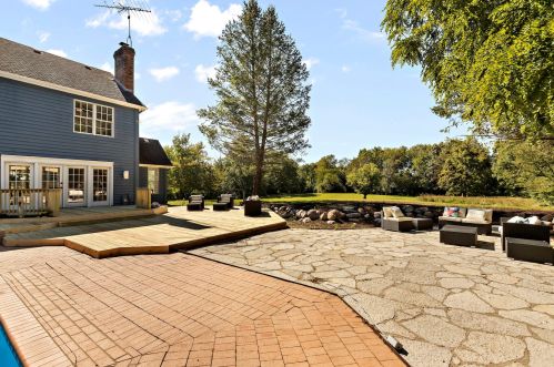 8220 Crystal Springs Rd, Bull Valley IL  60098-8056 exterior