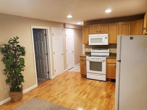 3 Dunn Rd, Coventry CT  06238-1179 exterior