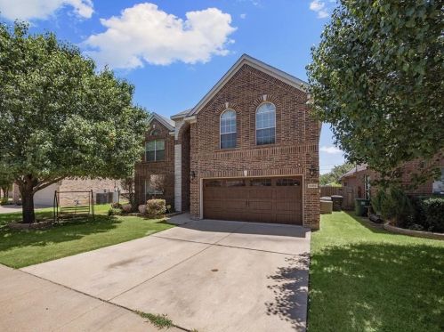 9105 Friendswood Dr, Fort Worth TX  76123-2725 exterior