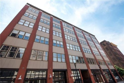 1260 4th St, Cleveland OH  44113-1527 exterior