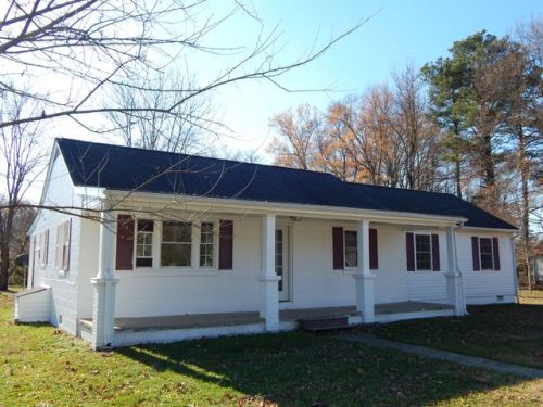 207 Elm St, Ashland, VA 23005-1241