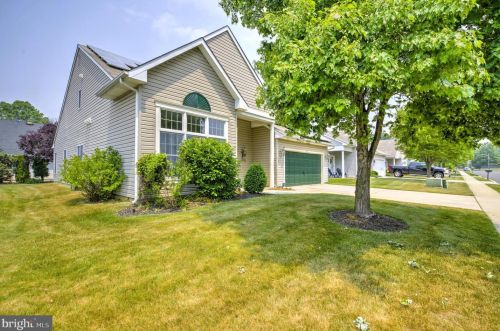 83 Wagon Wheel Ln, Columbus, NJ 08022-1100