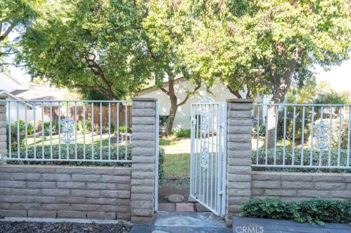 8 Spicewood Way, Irvine CA  92612-2721 exterior
