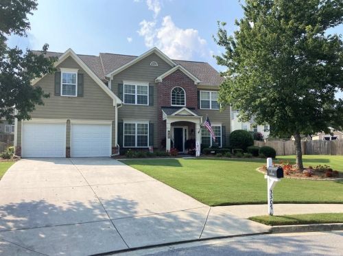 3307 Seneca Farm Dr, Buford, GA 30519-8420