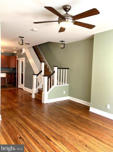 1229 12 St, Philadelphia PA 19147-4903 exterior