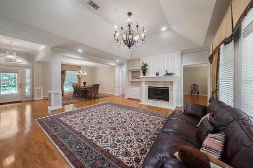 28 Wedgewood Blvd, Conroe TX  77304-1349 exterior