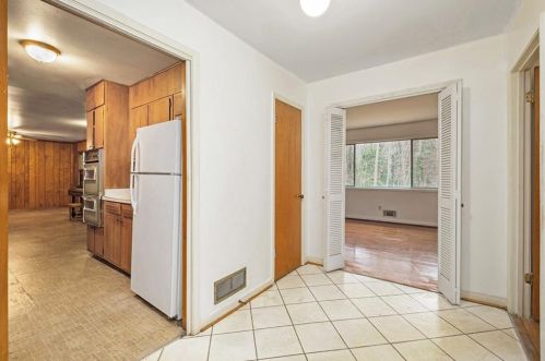 558 Larchmont Dr, Atlanta GA  30318-7112 exterior