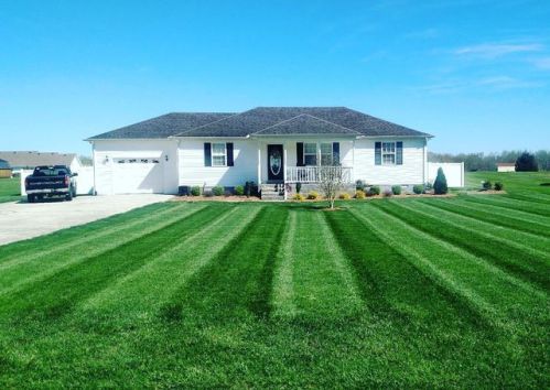 1528 Parker Rd, Manchester, TN 37355-9104