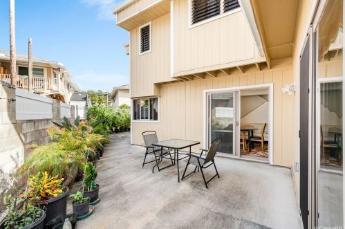 1714 Elua St, Honolulu HI  96819-3646 exterior