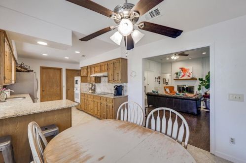 2614 Timberleaf Dr, Carrollton TX 75006-2040 exterior