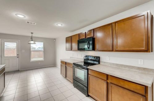 5704 Mountain Bluff Dr, Fort Worth TX  76179-7219 exterior