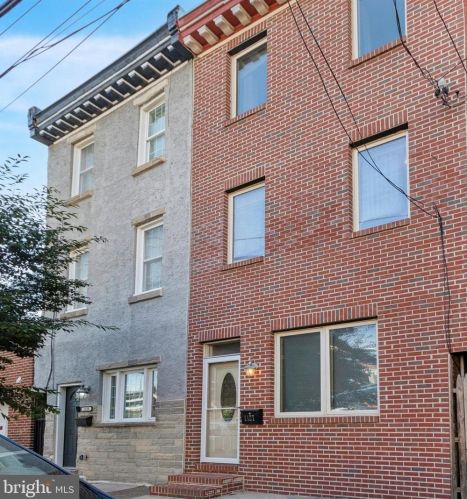 1127 Howard St, Philadelphia, PA 19123-1609
