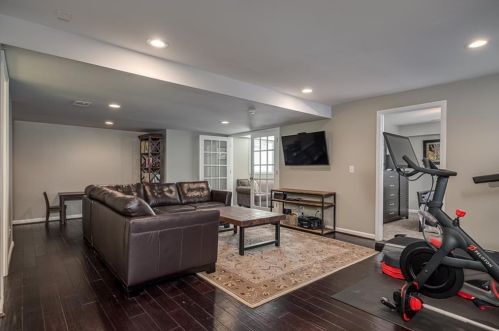 6110 Harleston Rd, Atlanta GA  30328-4108 exterior