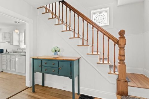 12 4th St, Norwalk, CT 06855-2404