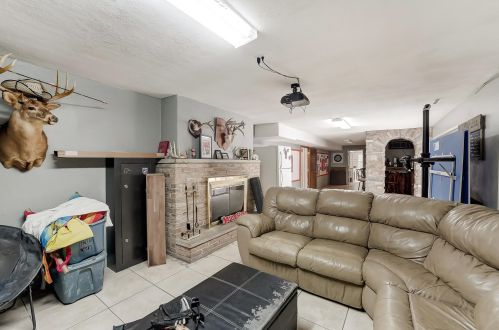 4109 Derr Rd, Springfield OH  45503-1439 exterior