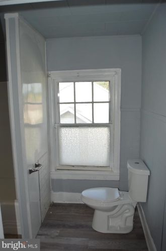 2161 Newville Rd, Carlisle PA  17015-7747 exterior